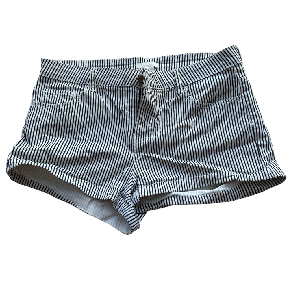 H&M  Women blue navy and white shorts Striped twill vertical denim Short size 8